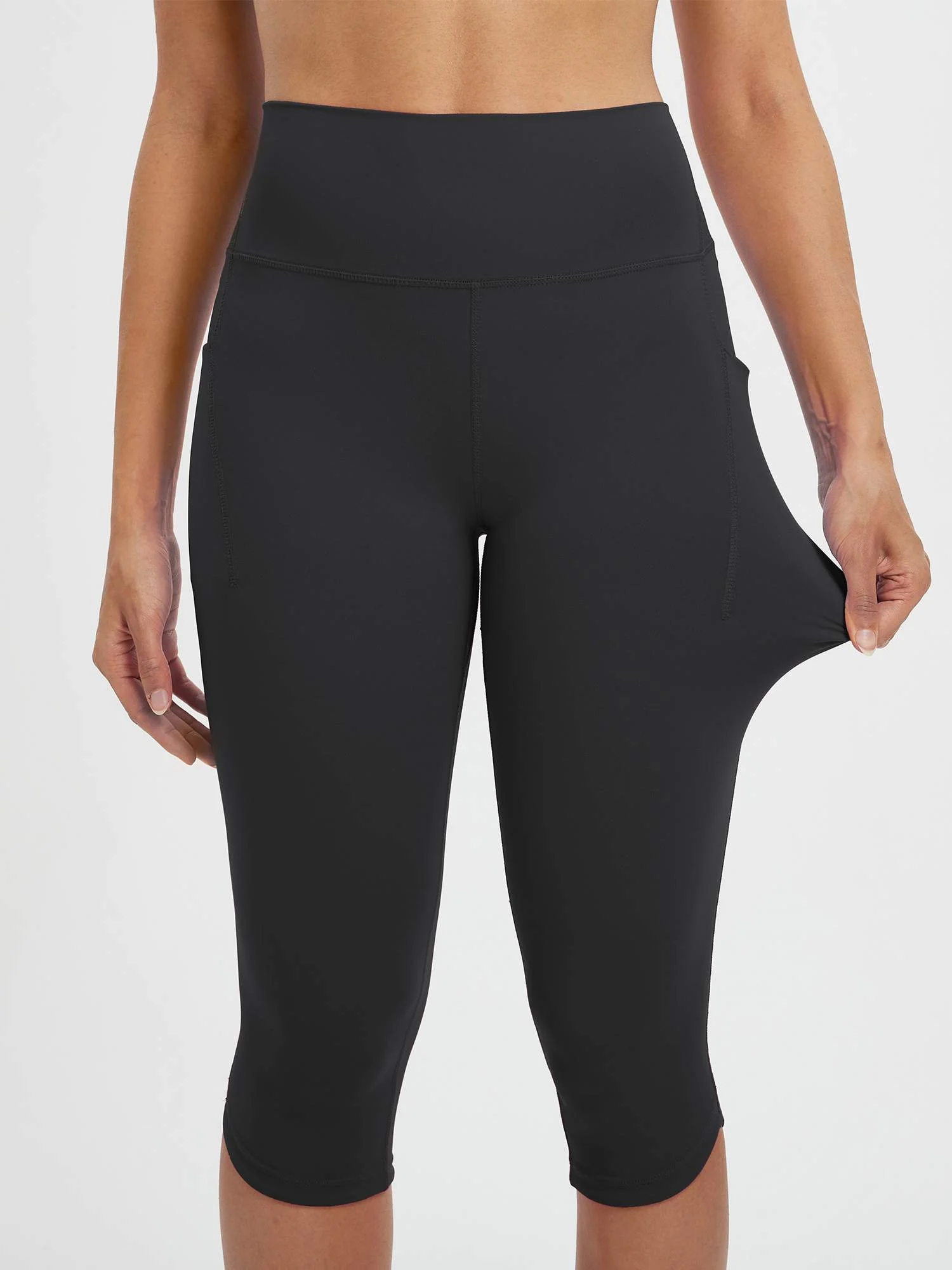 Women's 17" High-Waisted Capris - Image 11