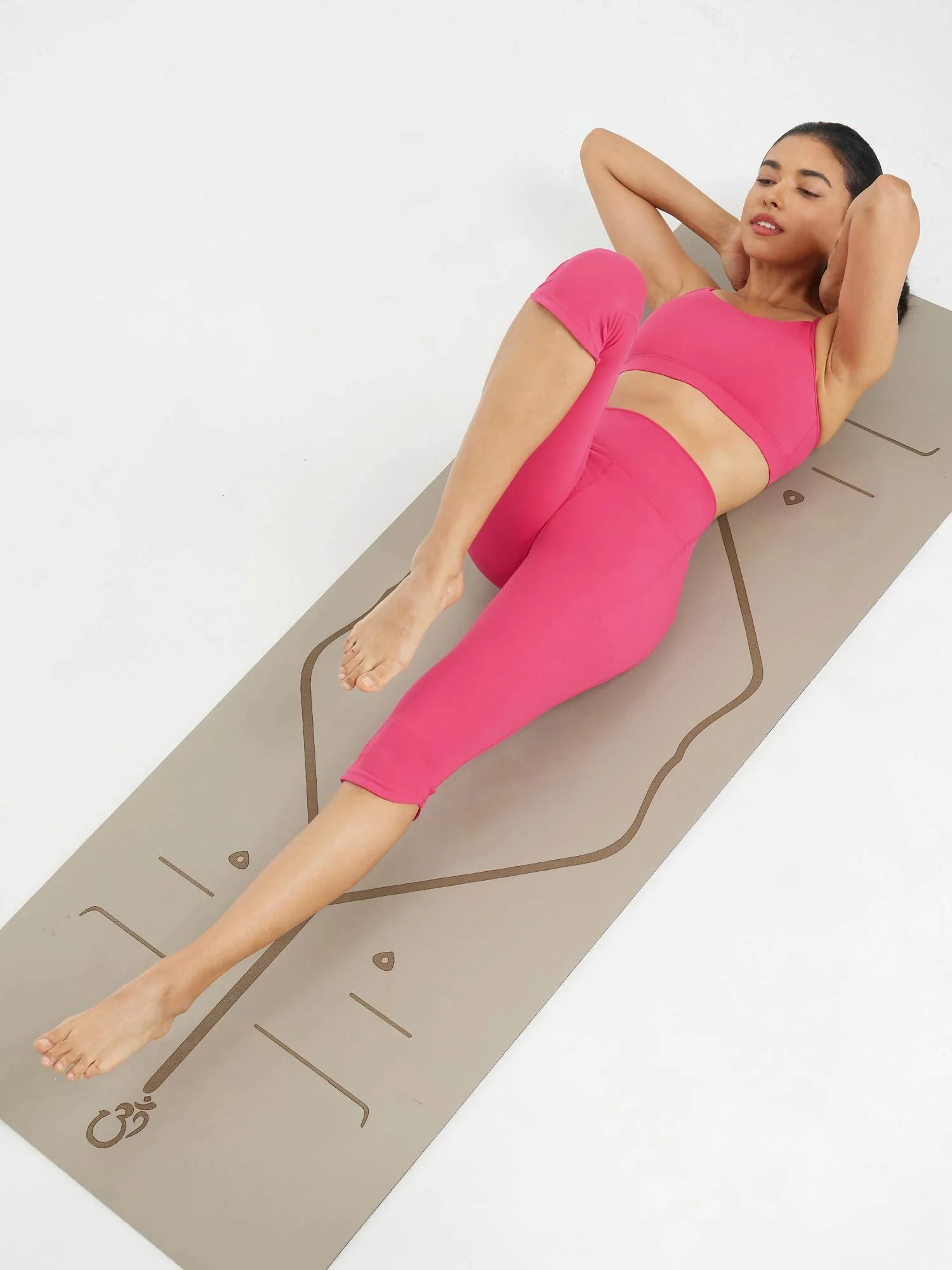 Women's 17" High-Waisted Capris - Image 17