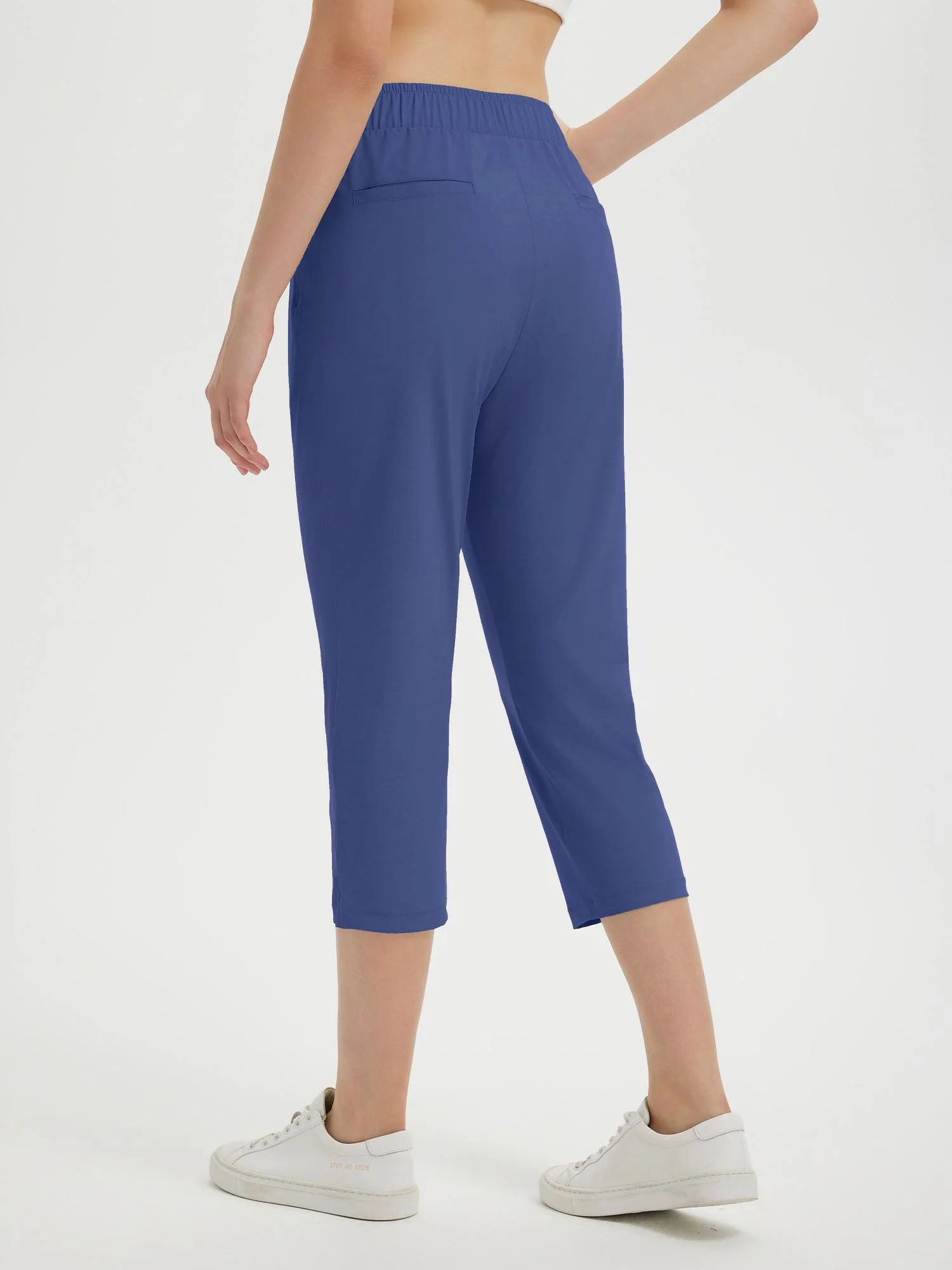 Women's 20" High-Waisted Cropped Golf Pants - Image 3