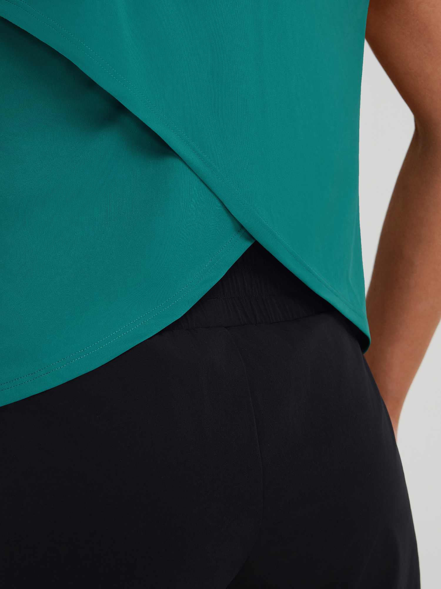 Baleaf Open Back UPF 50+ Tank Top - Image 18