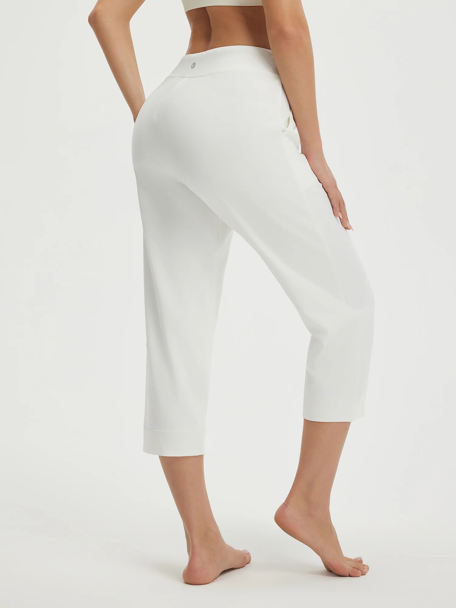 Baleaf Stretchy High-Rise Capri 21" - Image 22