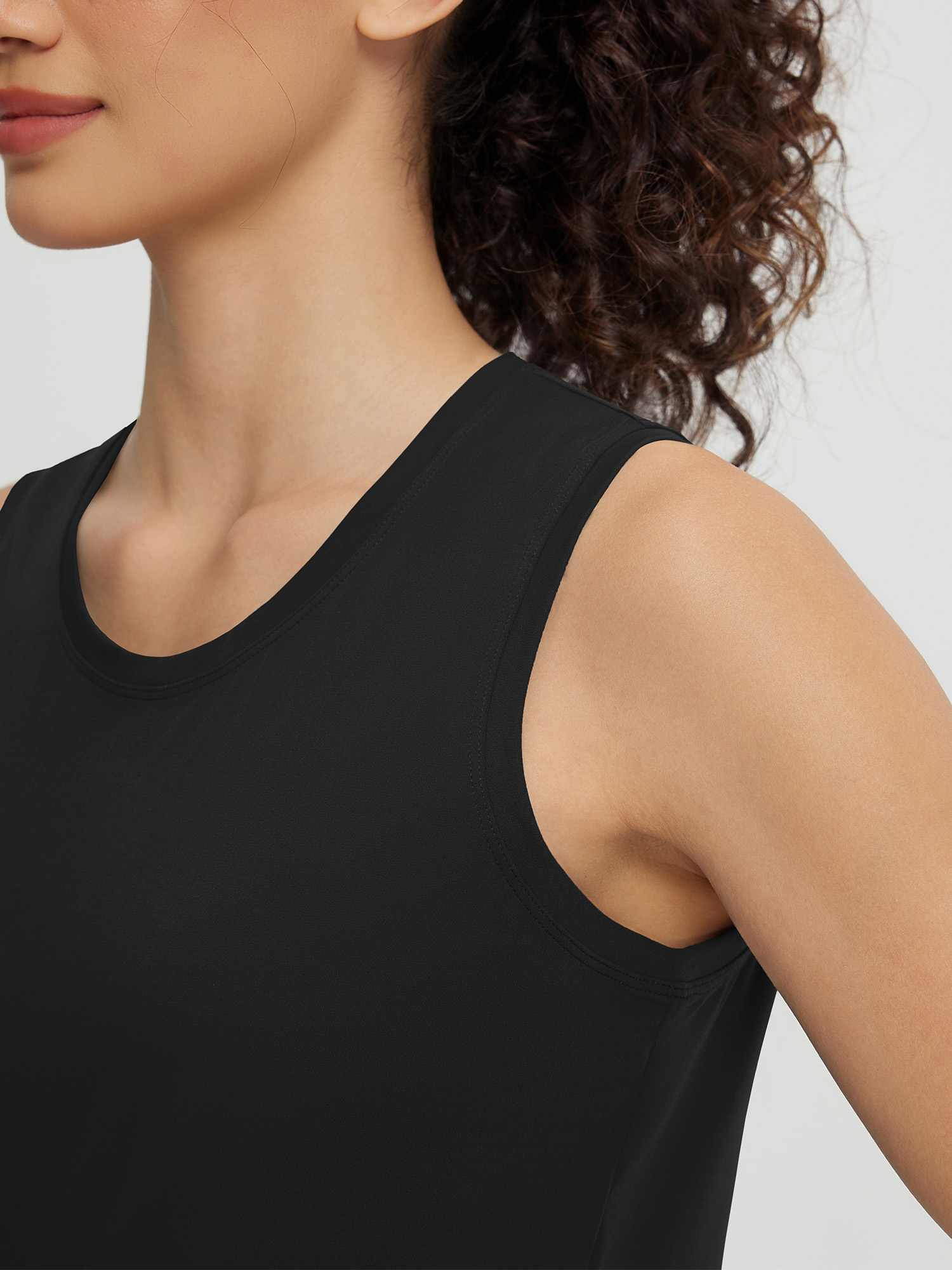 Baleaf Ultra-Soft Workout Crewneck Tank Top - Image 4