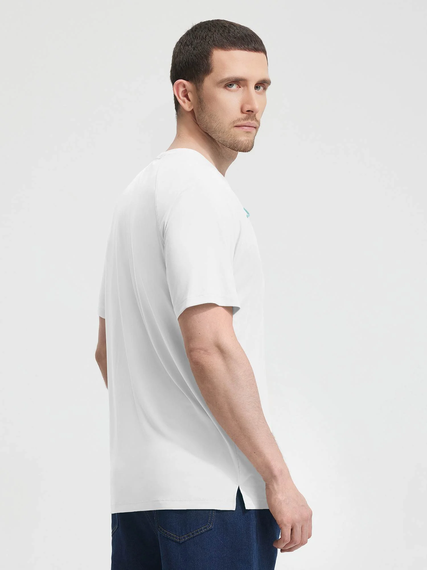 Baleaf UPF 50+ Quick-Dry V-Neck Shirt - Image 27