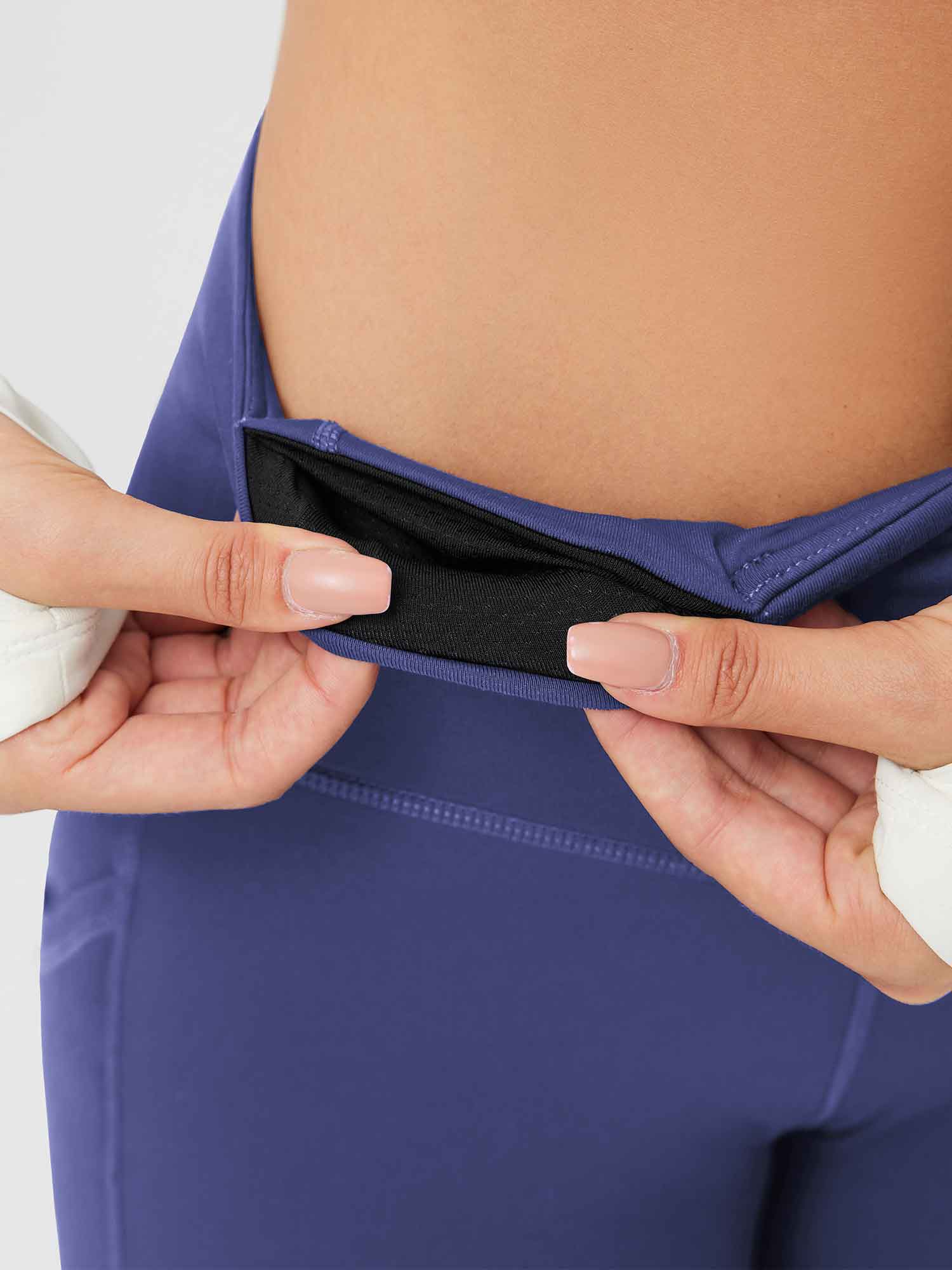 Laureate Thermal Pocketed Leggings - Image 70