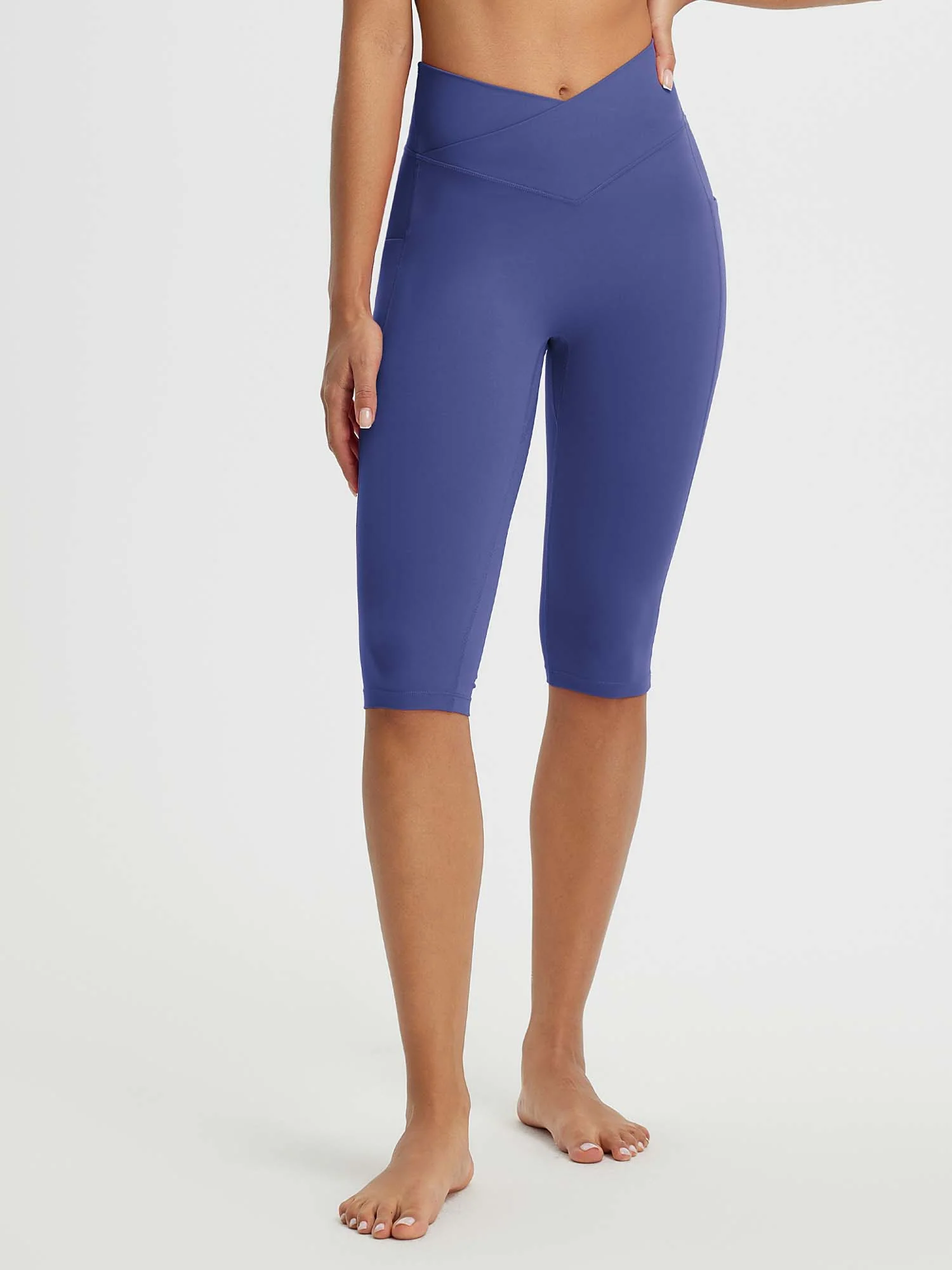 Women's 14" High-Waisted Crossover Capris - Image 7
