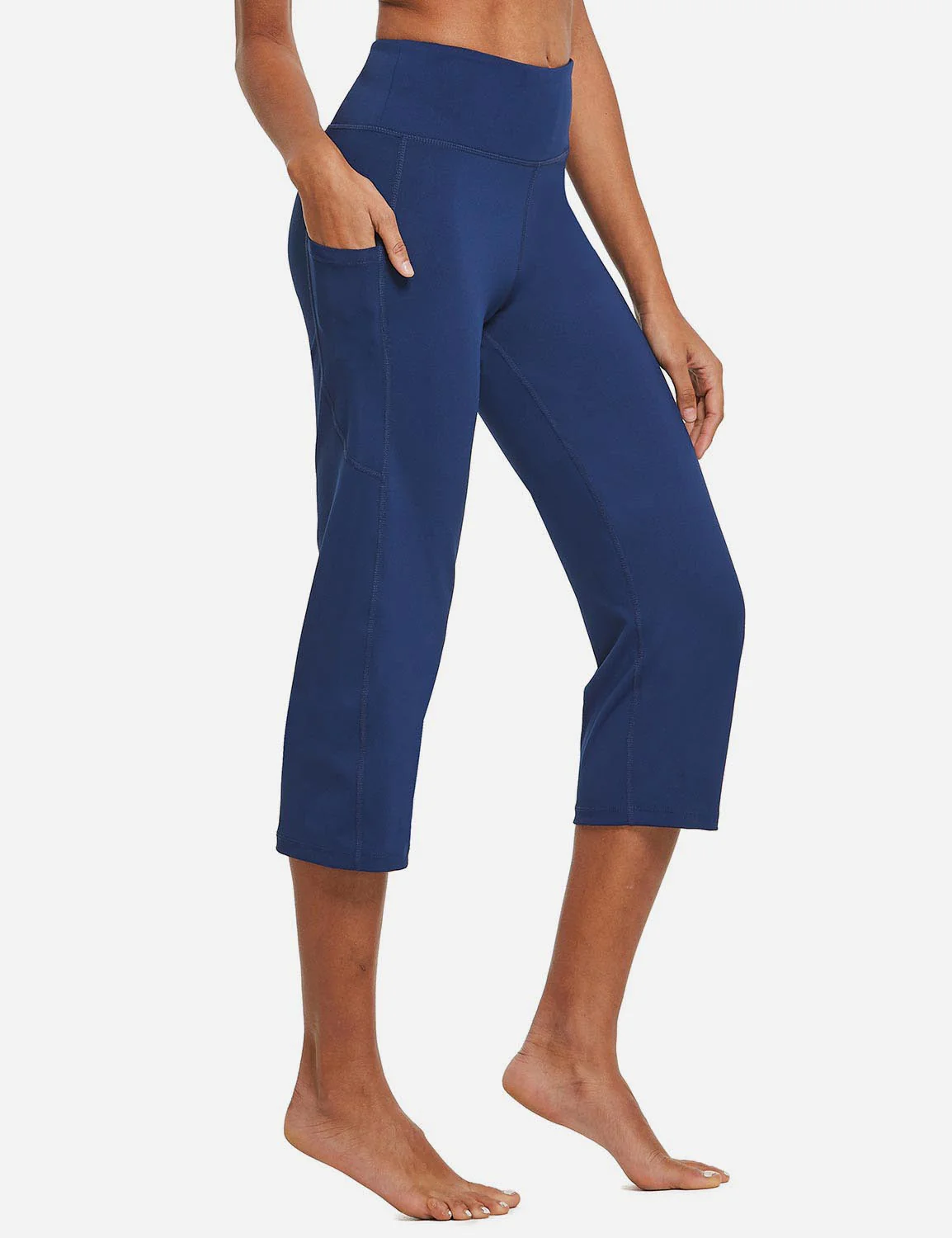 Laureate Cropped Sweatpants - Image 15