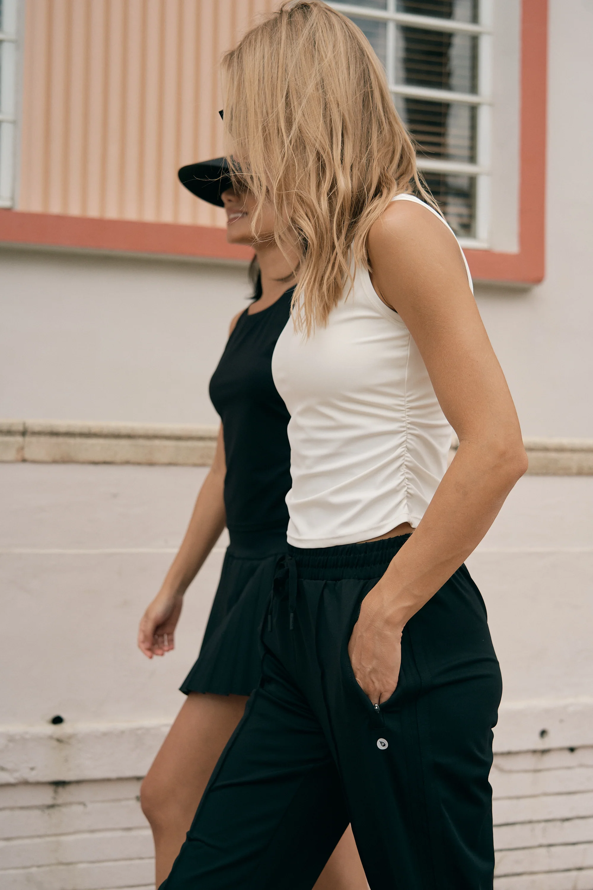 Power Glide Side Cinch Tank Top - Image 9