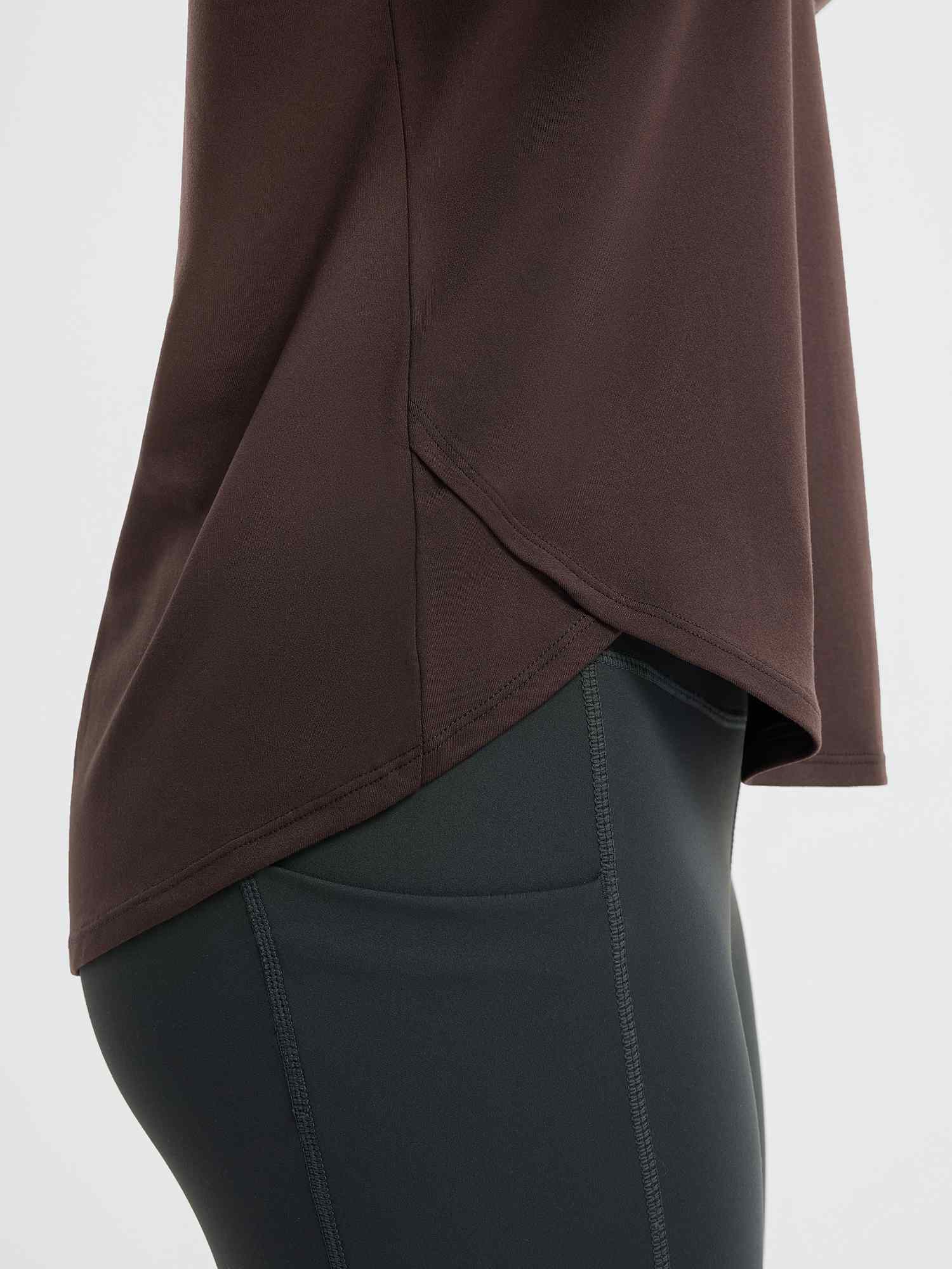 Running Cross Hem Long-Sleeve T-Shirt - Image 27