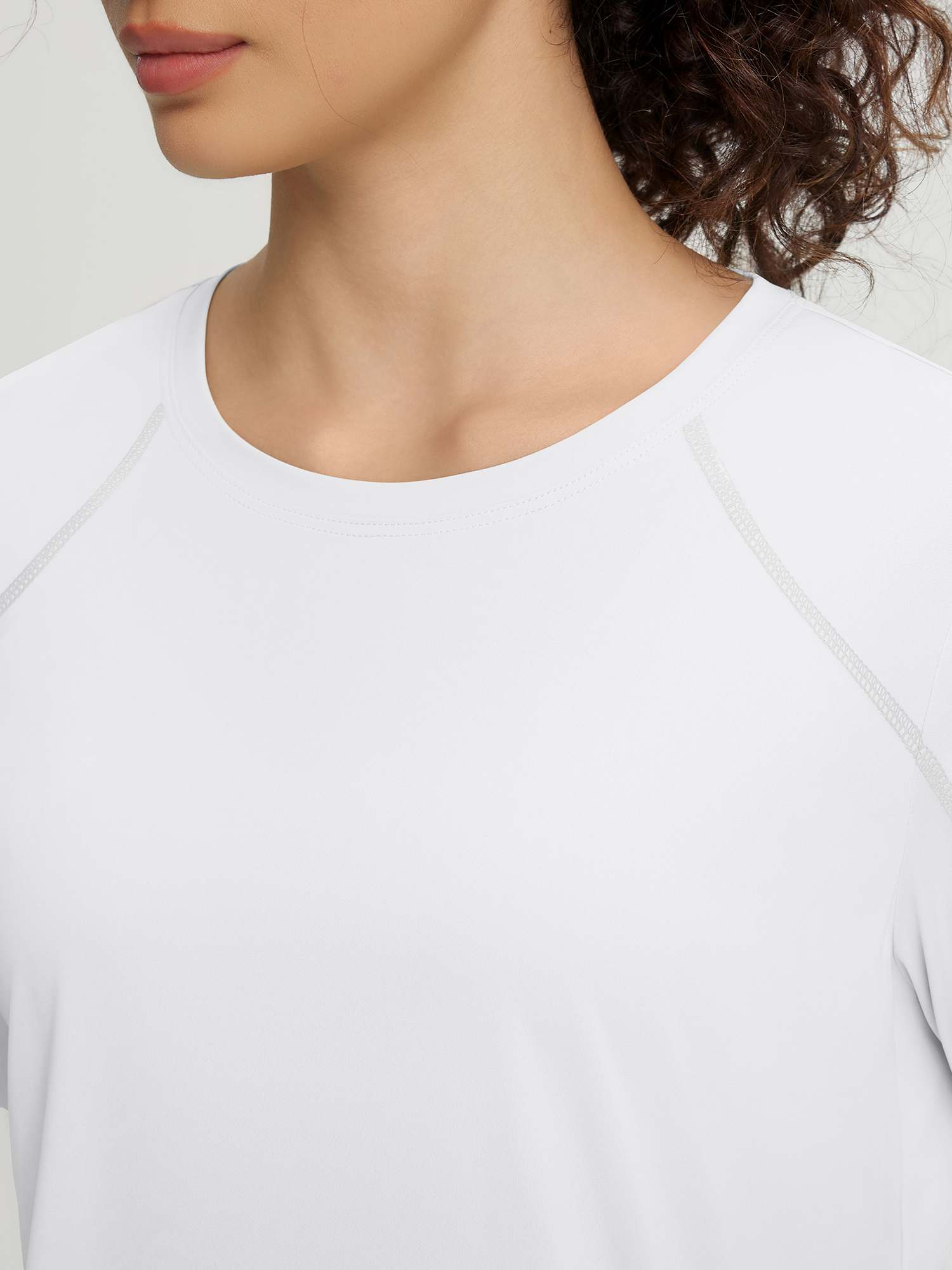 Baleaf UPF 50+ Stretchy Short-Sleeve Shirt - Image 4